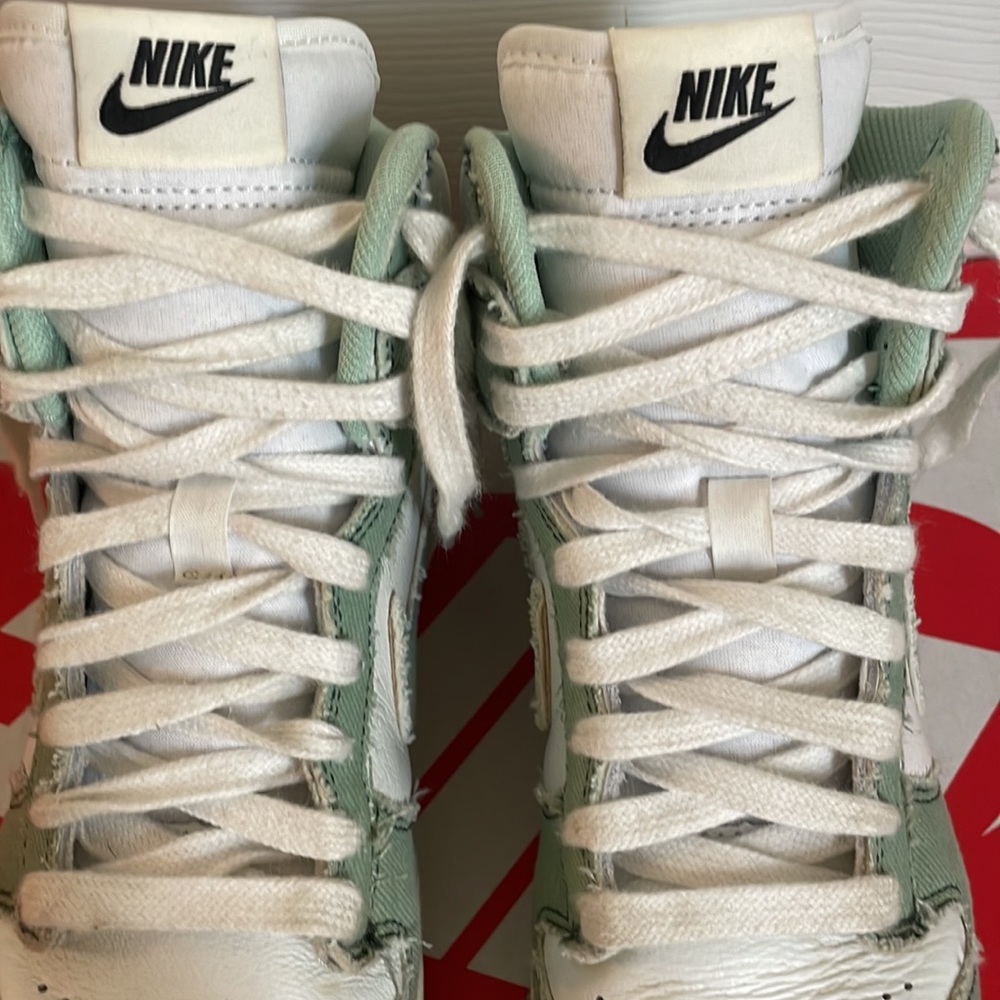 Nike Women’s Dunk Hi 1985 - Picture 3 of 10